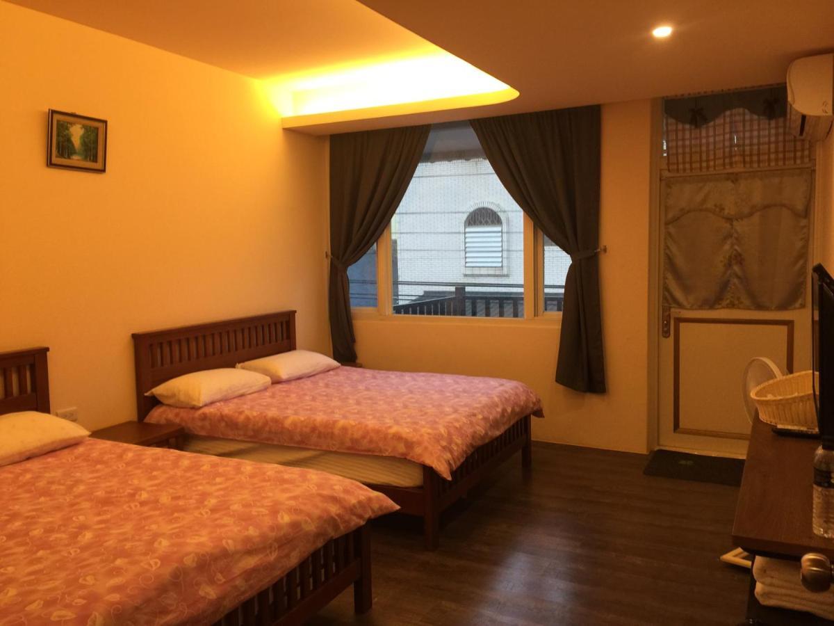 Golden flower Homestay Yuli Eksteriør billede