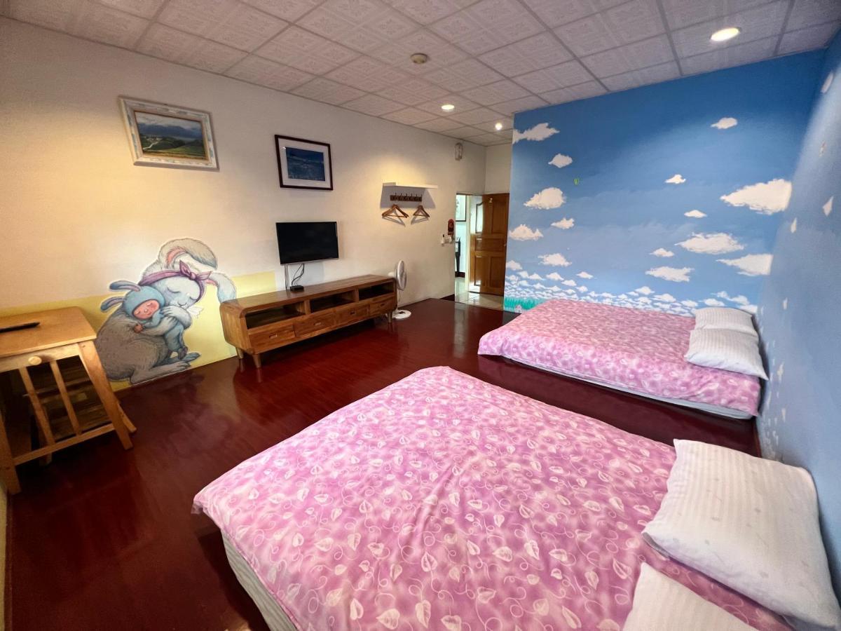 Golden flower Homestay Yuli Eksteriør billede