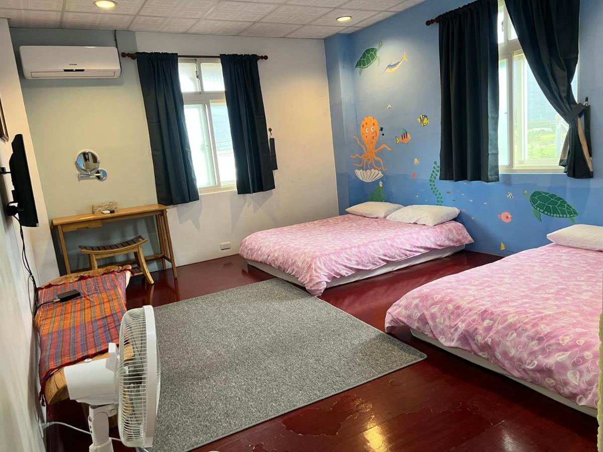 Golden flower Homestay Yuli Eksteriør billede