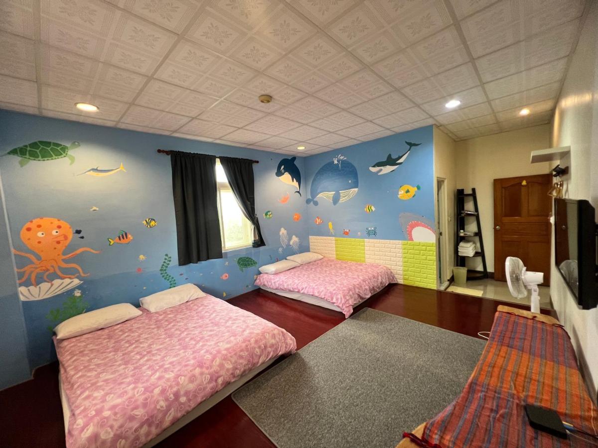 Golden flower Homestay Yuli Eksteriør billede