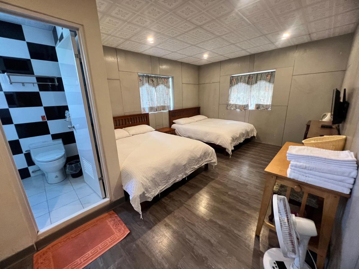 Golden flower Homestay Yuli Eksteriør billede