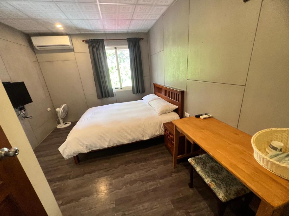 Golden flower Homestay Yuli Eksteriør billede
