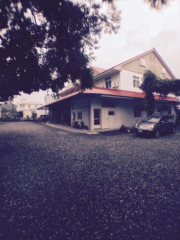 Golden flower Homestay Yuli Eksteriør billede